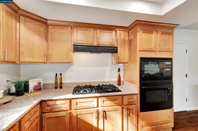 19 Marques Pl, Danville CA: https://media.crmls.org/mediaz/4d46cff7-087f-4547-970e-18608197a96e.jpg