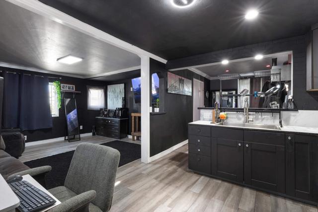 Detail Gallery Image 5 of 16 For 999 E Division St #B27,  National City,  CA 91950 - 2 Beds | 2 Baths