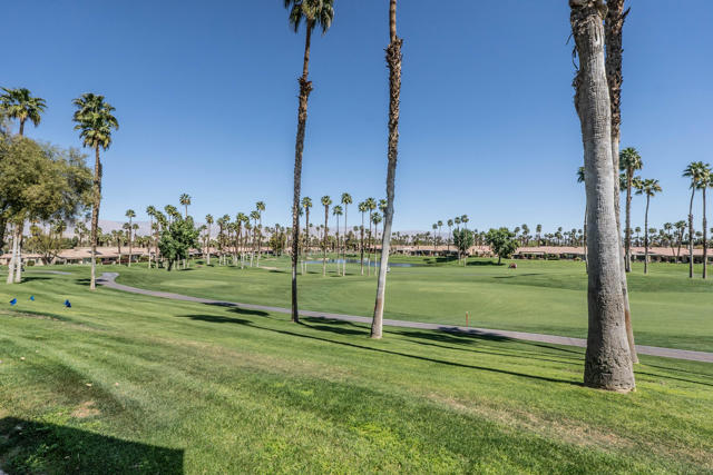 39432 Narcissus Way, Palm Desert CA: https://media.crmls.org/mediaz/4d47c9fa-22a9-4b31-b29f-c83e21c792cf.jpg