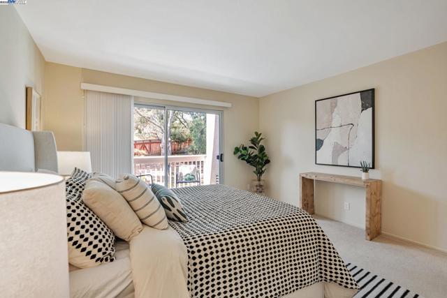 675 Sharon Park Dr, Menlo Park CA: https://media.crmls.org/mediaz/4d47e8a5-7b69-464c-9dad-69392f1c5468.jpg