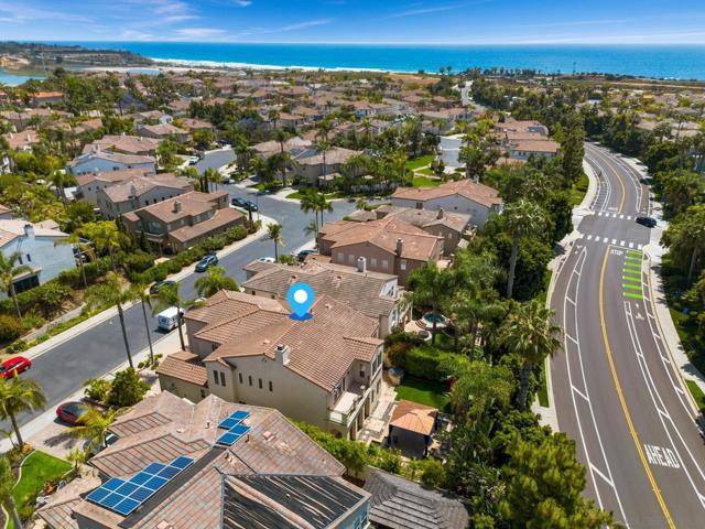 616 Marlin Ln, Carlsbad CA: https://media.crmls.org/mediaz/4d47ecd9-44c8-4f5d-8318-5c8dd9205b1d.jpg