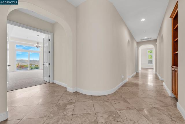 3322 Ashbourne Cir, San Ramon CA: https://media.crmls.org/mediaz/4d486580-b647-432f-ada6-8062736ad5c0.jpg