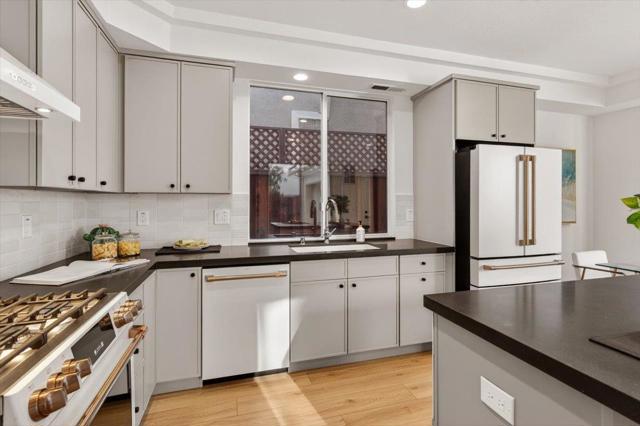 234 Houghton Street, Mountain View CA: https://media.crmls.org/mediaz/4d495740-bfa5-4e1f-a8a4-75b956e05efd.jpg