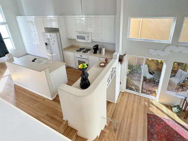 12654 Carmel Country Rd, San Diego CA: https://media.crmls.org/mediaz/4d496c61-b98c-46ee-b813-db3a6dcadfe0.jpg