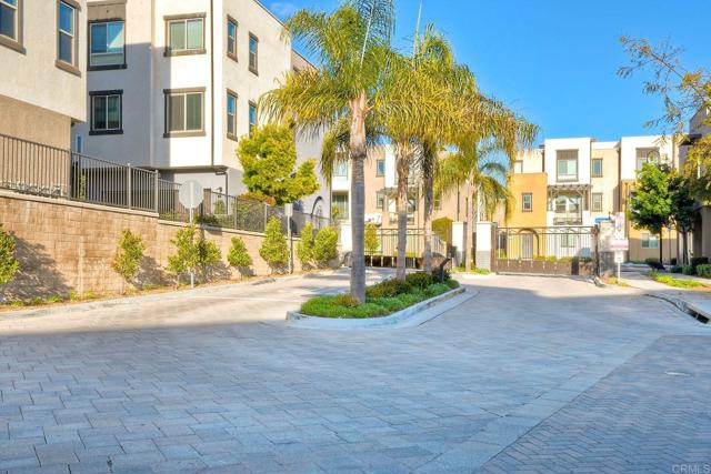 2211 Solara Lane, Vista CA: https://media.crmls.org/mediaz/4d49cd19-d5d5-40de-8c73-b163623c9e79.jpg