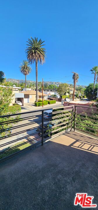 9008 Keith Avenue, West Hollywood CA: https://media.crmls.org/mediaz/4d4a5562-7b00-4d49-808f-319af9871b44.jpg