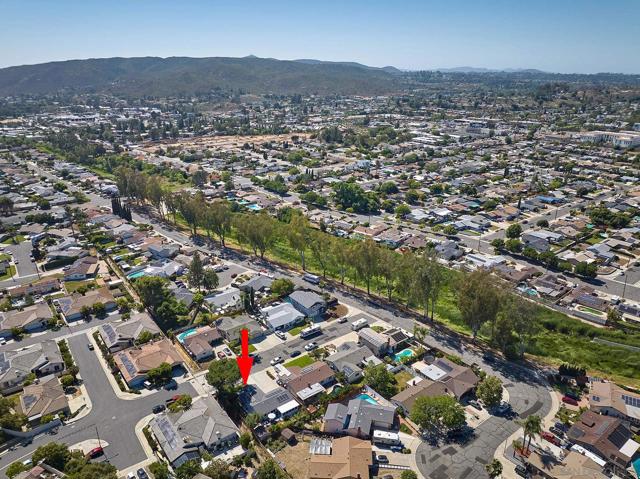 12835 Reo Real Dr, Poway CA: https://media.crmls.org/mediaz/4d4a63a8-f5c0-45f9-9135-112631aeaa42.jpg