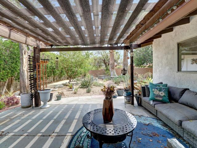 9980 Hoylake Road, Desert Hot Springs CA: https://media.crmls.org/mediaz/4d4a7623-7d2c-479a-8892-66744bd152cc.jpg