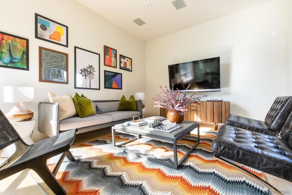 343 W Date St
