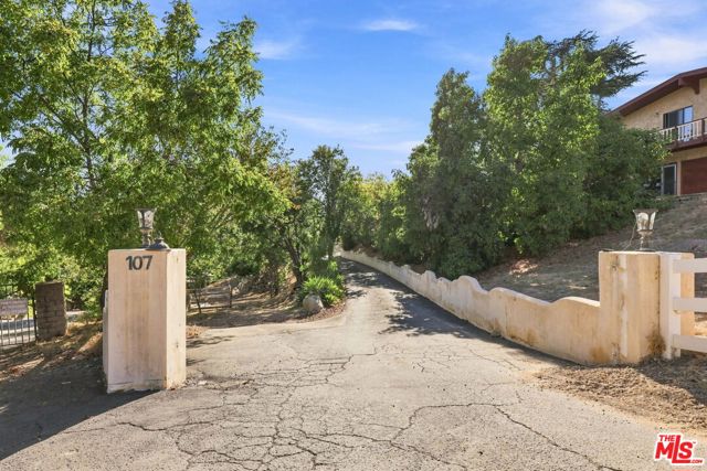 107 Alto Drive photo 35