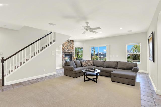 17342 Tam O Shanter Dr, Poway CA: https://media.crmls.org/mediaz/4d4d38f9-8a27-4e2d-a0f7-6e401f6c94f7.jpg