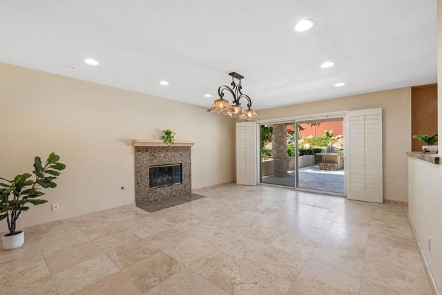 39165 Regency Way, Palm Desert CA: https://media.crmls.org/mediaz/4d4eebf6-0481-4b87-822a-d440150b23bc.jpg
