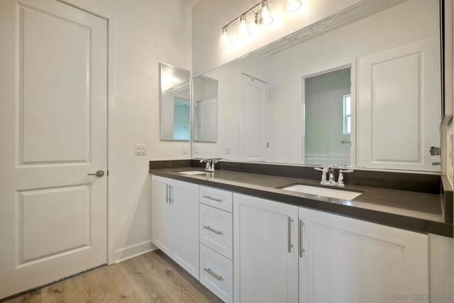 Image 18 of 26 For 29553 Viking View Ln