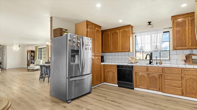 Image 21 of 49 For 352 Cowden Road