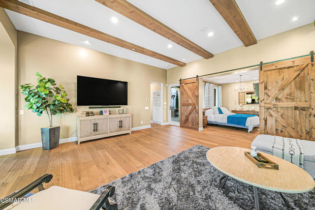 1451 E La Loma Avenue, Somis CA: https://media.crmls.org/mediaz/4d50ca9b-e5cb-4d9c-ba1b-106207c6e696.jpg