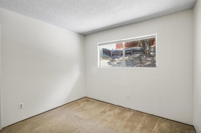 931 Rutgers Ave, Chula Vista CA: https://media.crmls.org/mediaz/4d518d52-e473-450d-8e37-c882108d0264.jpg