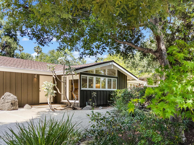 1199 Arden Road, Pasadena CA: https://media.crmls.org/mediaz/4d51b380-ece4-411e-ae7d-7e6d4e47030e.jpg