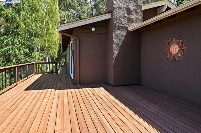 11110 Monan St, Oakland CA: https://media.crmls.org/mediaz/4d52d290-6f93-4727-8a55-c1f2e4136faa.jpg