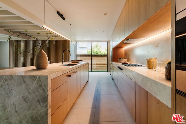 744 Amoroso Place, Venice CA: https://media.crmls.org/mediaz/4d52d761-95b9-4b57-b7f3-19c0382b460a.jpg