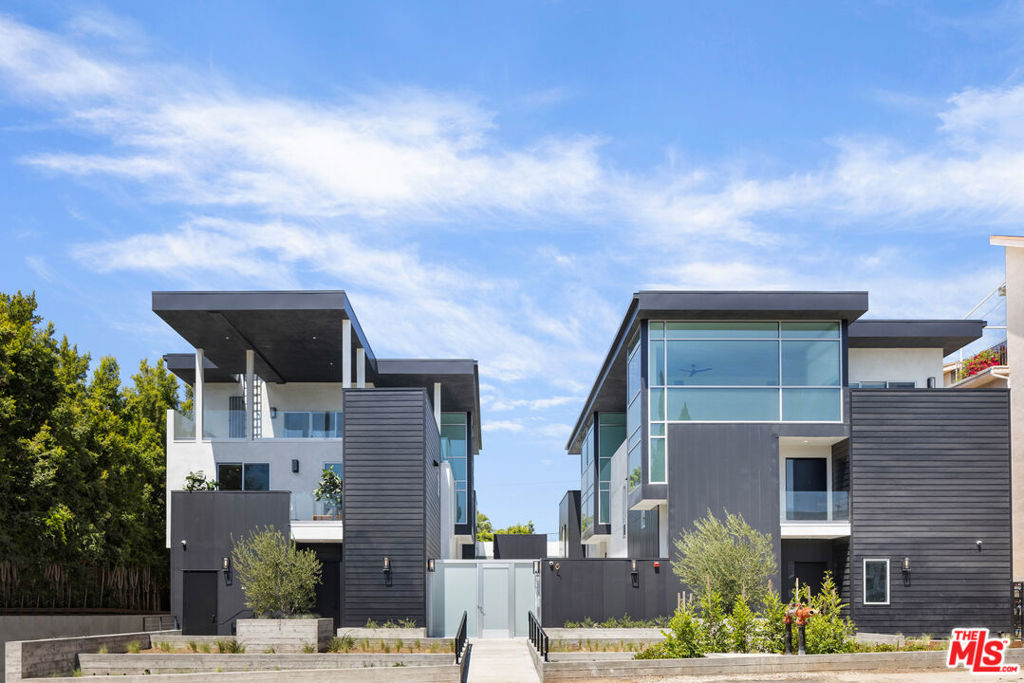 1011 N Crescent Heights Boulevard, West Hollywood, CA 90046