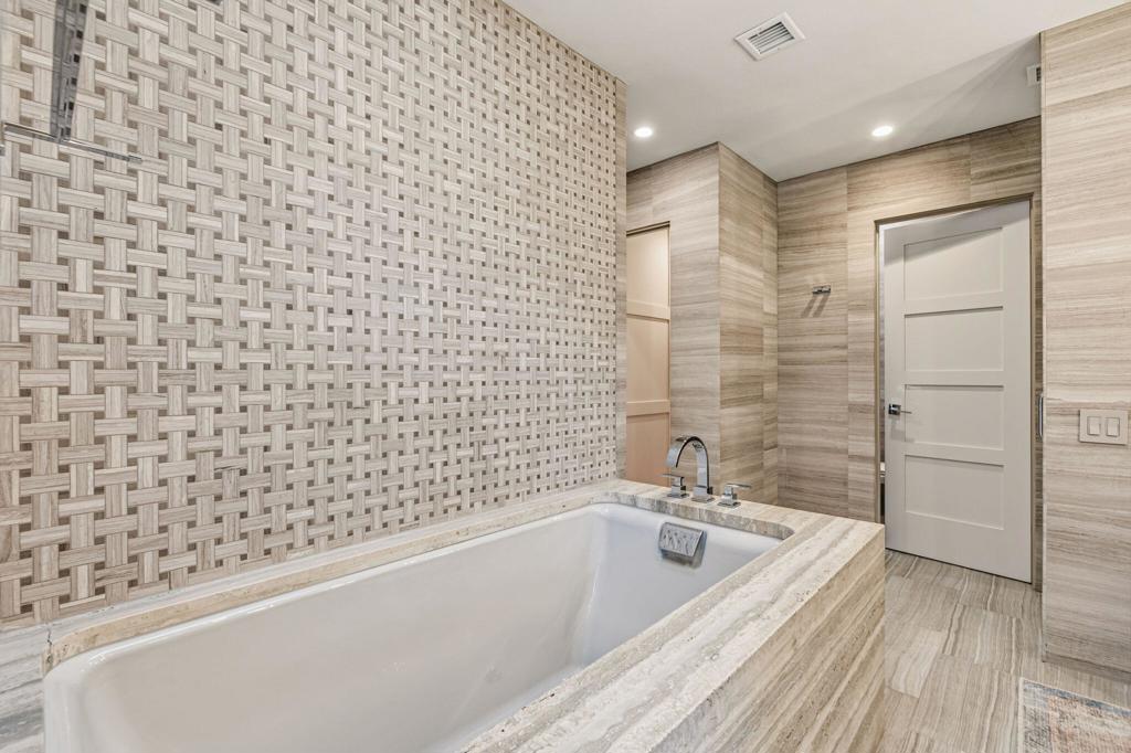 MLS #219137212DA image #30