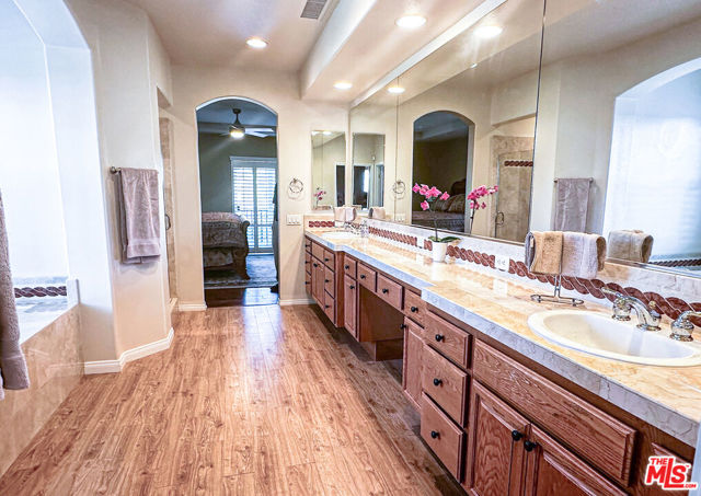 Image 20 of 36 For 5338 Via Dolores