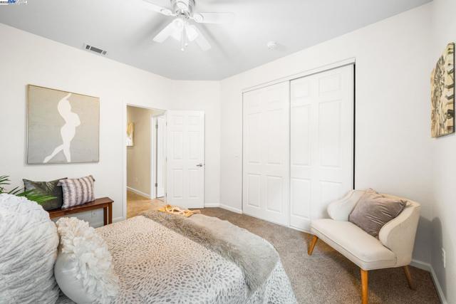 1983 Cork Oak Ln, Manteca CA: https://media.crmls.org/mediaz/4d55486e-441d-4d30-8d54-ffc60ab507c3.jpg