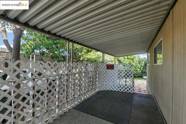 3301 BUCHANAN RD, Antioch CA: https://media.crmls.org/mediaz/4d55e459-527b-43f5-98ac-b420ab496584.jpg
