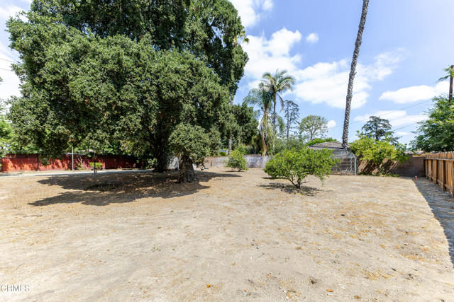 887 Vallombrosa Drive, Pasadena CA: https://media.crmls.org/mediaz/4d5651e6-7799-454c-9843-b1c7048e5077.jpg