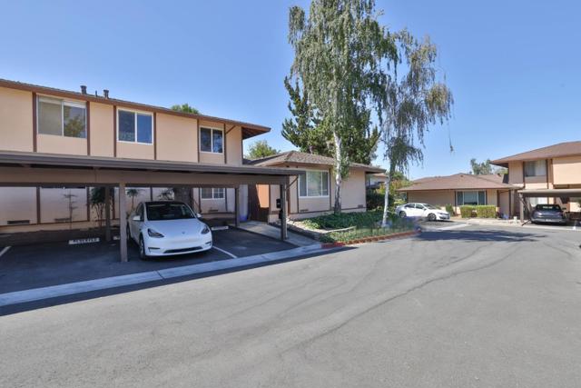 42955 Corte Verde, Fremont CA: https://media.crmls.org/mediaz/4d56d0b3-8802-49b2-b6d3-d2bea5e5efa1.jpg