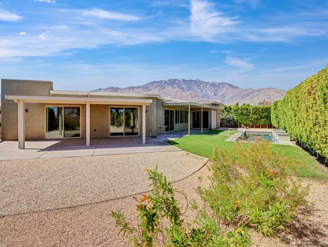 1702 Sienna Court, Palm Springs CA: https://media.crmls.org/mediaz/4d56fcb5-ed8f-445f-b34e-dfeaa89a4468.jpg