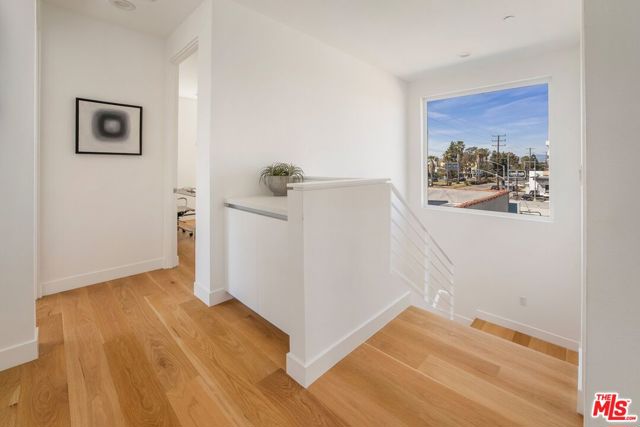 11724 Culver Boulevard, Los Angeles CA: https://media.crmls.org/mediaz/4d570eb2-bb41-4558-a167-628995bf74ab.jpg