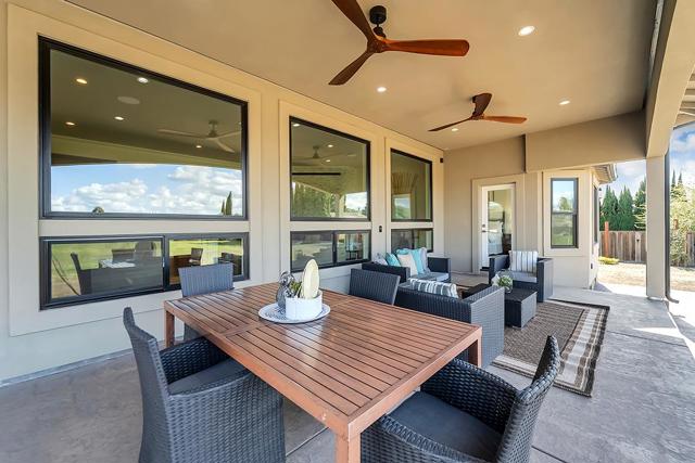 475 E Middle Avenue, San Martin CA: https://media.crmls.org/mediaz/4d5768f4-e982-42a8-99c6-8e226110879e.jpg