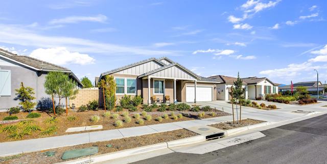 Detail Gallery Image 4 of 30 For 30462 Gardener Ln, Menifee,  CA 92584 - 4 Beds | 2/1 Baths