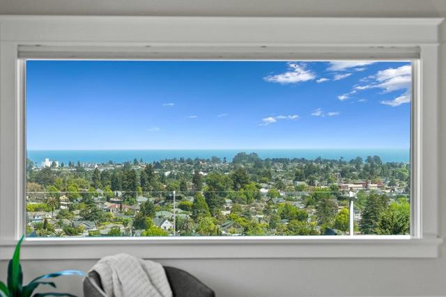 1212 Laurent Street, Santa Cruz CA: https://media.crmls.org/mediaz/4d580176-bcc4-41e8-adc2-04d9b1ccdf42.jpg