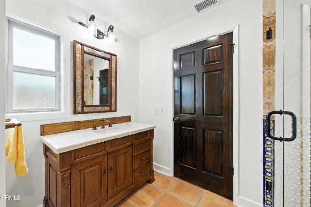 2161 Lathan Avenue, Camarillo CA: https://media.crmls.org/mediaz/4d581b00-3909-42bf-91de-0e6694d116ba.jpg