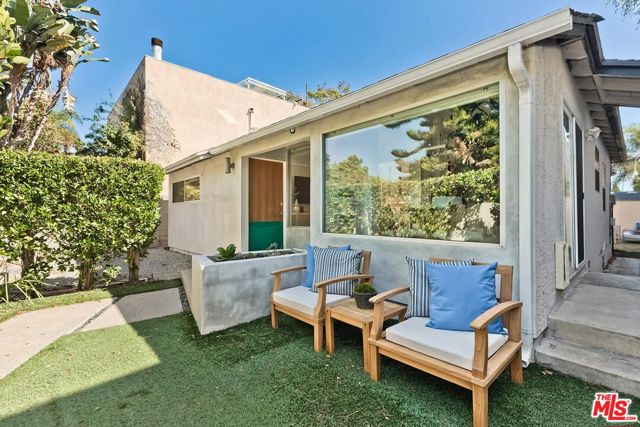 674 San Juan Avenue photo 2