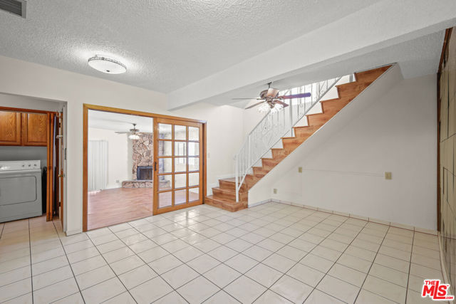 2101 N Almadale Avenue, Los Angeles CA: https://media.crmls.org/mediaz/4d592378-a51d-45a2-88fa-d1de5be63935.jpg