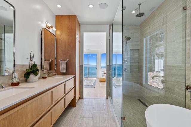 108 Grove Lane, Capitola CA: https://media.crmls.org/mediaz/4d5a2c3d-a15a-4ba9-8176-71123fbb8fab.jpg