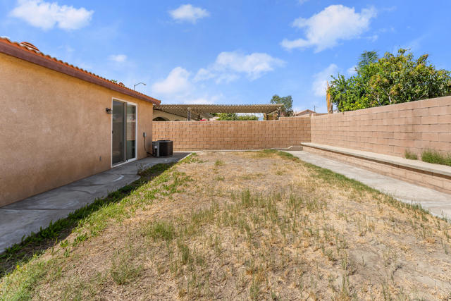 80722 Diamondback Trail, Indio CA: https://media.crmls.org/mediaz/4d5ad592-1ccc-4597-8a4a-ce83cdf92f2d.jpg