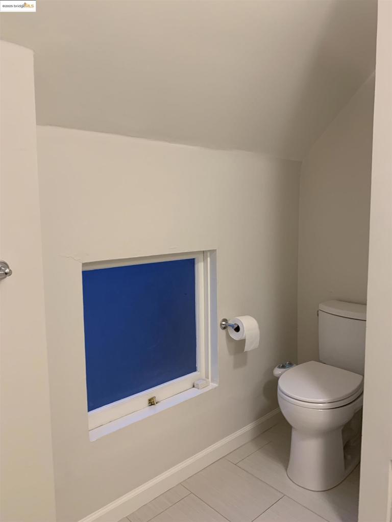 https://media.crmls.org/mediaz/4d5c8fff-5320-41cd-8c2b-0240414b6697.jpg?preset=X-Large