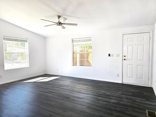 246 S Paseo Laredo, Cathedral City CA: https://media.crmls.org/mediaz/4d5d0666-5bfc-4cb3-a6b3-e6dd5041227c.jpg