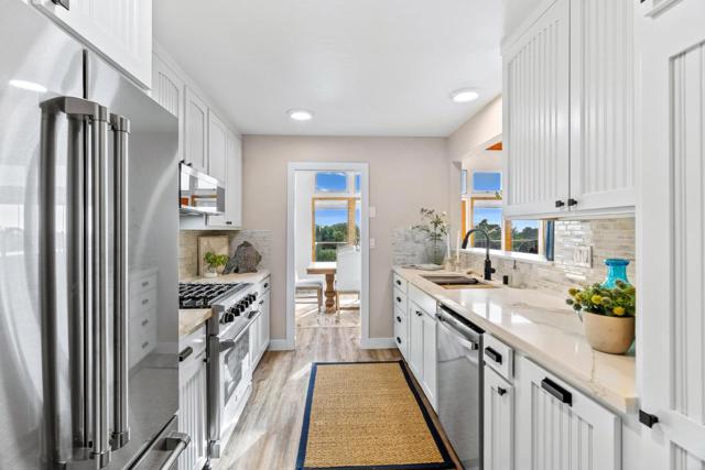11 Yankee Point Drive, Carmel CA: https://media.crmls.org/mediaz/4d5d6ba6-7326-432e-b6f0-7476ccf053b5.jpg
