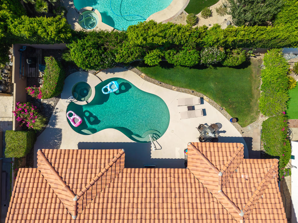 https://media.crmls.org/mediaz/4d5e1050-85ef-4161-bf7b-e5fe4da2de01.jpg?preset=X-Large