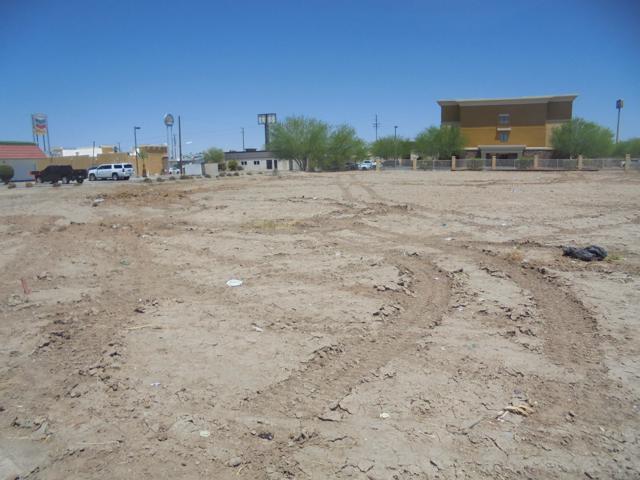 0 .98 Acres W Wells Street, Blythe CA: https://media.crmls.org/mediaz/4d5e779e-11c9-4250-9439-3f101698335c.jpg