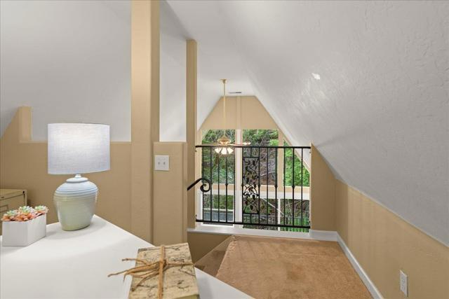 20910 Outer Zayante Road, Los Gatos CA: https://media.crmls.org/mediaz/4d5ebb5e-ff5f-414e-8e06-0908c9d38722.jpg