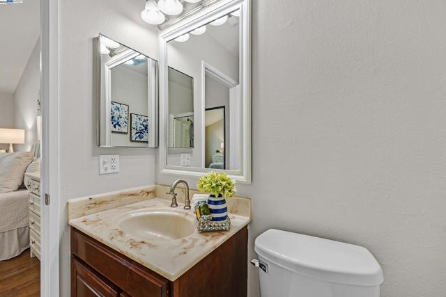 36055 Easterday Way, Fremont CA: https://media.crmls.org/mediaz/4d5fb680-8d20-465e-b8b4-74ab3be29432.jpg
