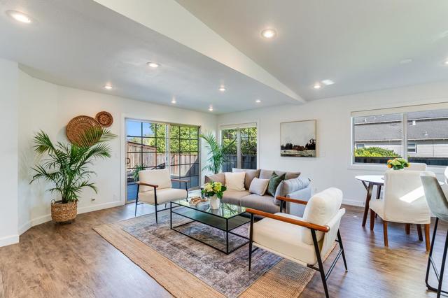 2360 Melanie Place, Santa Cruz CA: https://media.crmls.org/mediaz/4d5fcab5-f507-4c6f-bfe6-95e162c99ff4.jpg