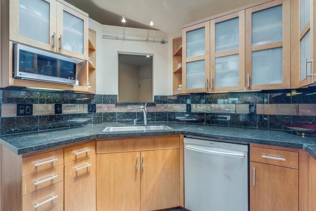 1609 Taylor Lane, Santa Cruz CA: https://media.crmls.org/mediaz/4d605202-6a72-442d-8b64-81ab7650231c.jpg