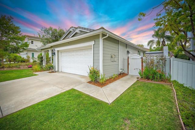 6707 Ketch Way, Carlsbad CA: https://media.crmls.org/mediaz/4d60bb90-1cc7-4bf4-ad34-474496d0f3c7.jpg
